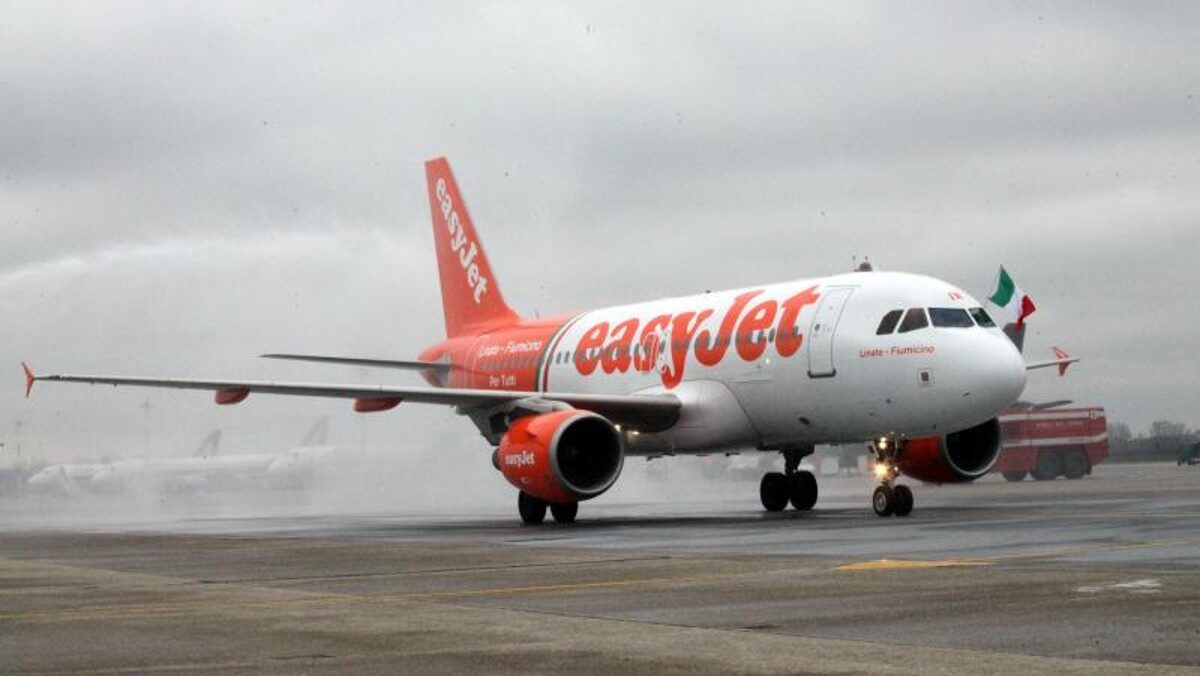 EasyJet accetta l’ultima proposta di Castlelake da 6,9 sterline per azione. E il titolo vola in Borsa