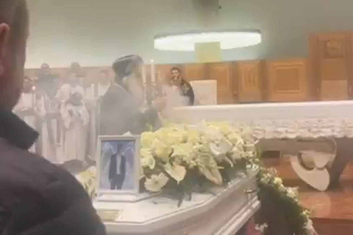 A La Spezia l’ultimo saluto ad “Aba”, in centinaia per lo studente ucciso a scuola. VIDEO A La Spezia l’ultimo saluto ad “Aba”, in centinaia per lo studente ucciso a scuola. VIDEO