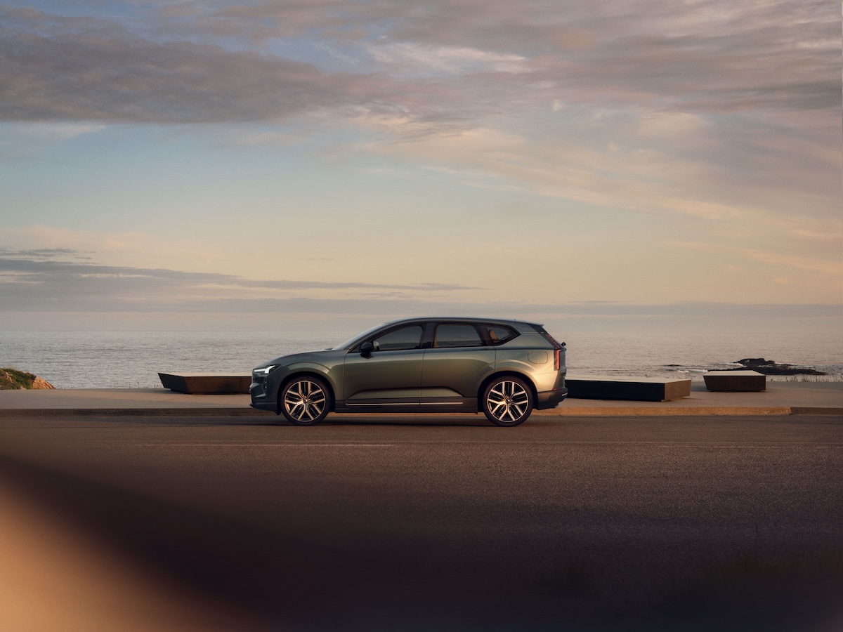 Volvo EX60: il SUV elettrico da 810 km che batte ogni record Volvo EX60: il SUV elettrico da 810 km che batte ogni record
