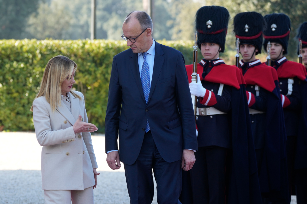 Ue, vertice Italia-Germania a Roma. Meloni: “Più vicine che mai. Ho chiesto a Trump di rivedere il Board of peace” Ue, vertice Italia-Germania a Roma. Meloni: “Più vicine che mai. Ho chiesto a Trump di rivedere il Board of peace”