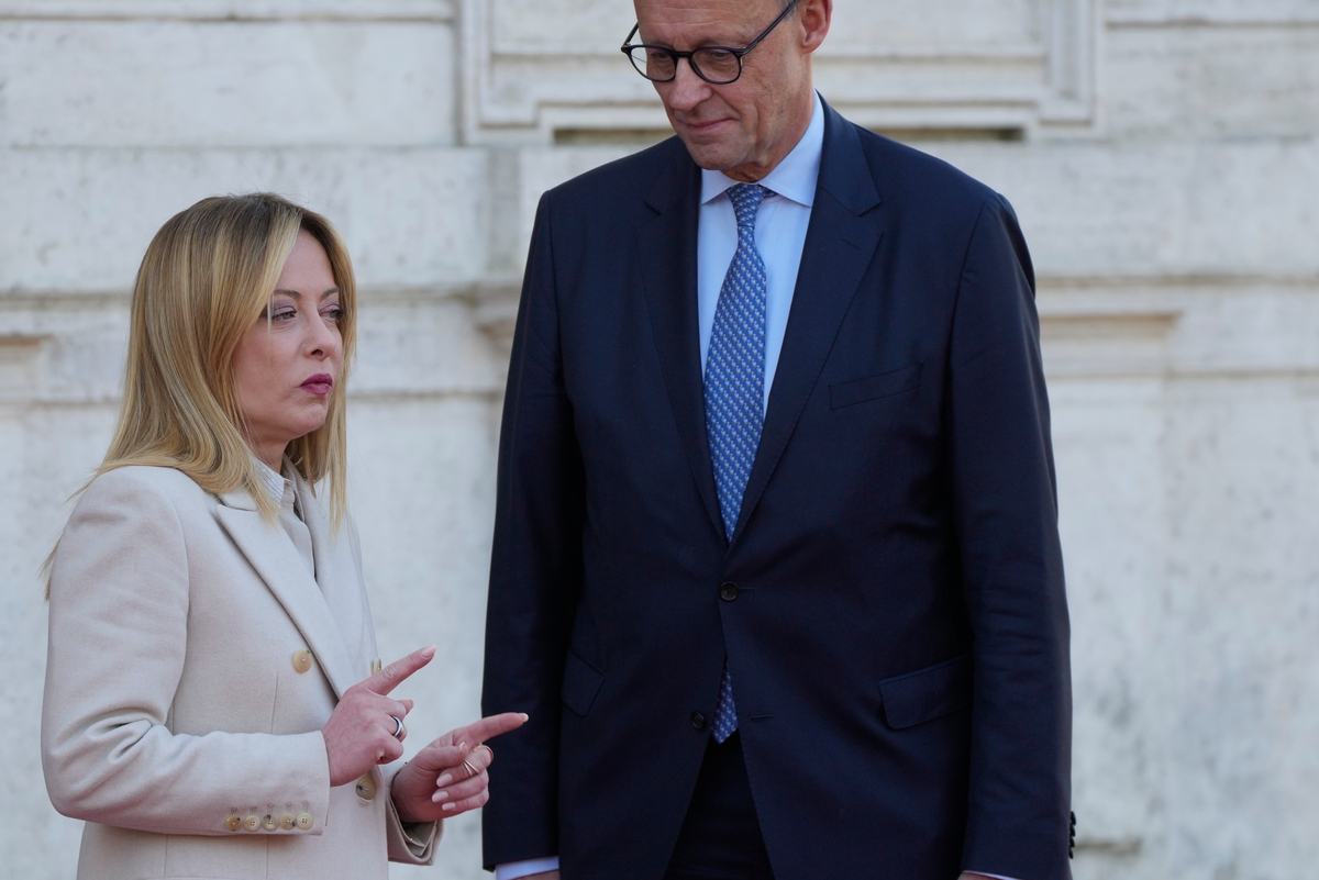 Ue, vertice Italia-Germania a Roma. Meloni: “Più vicine che mai. Ho chiesto a Trump di rivedere il Board of peace” Ue, vertice Italia-Germania a Roma. Meloni: “Più vicine che mai. Ho chiesto a Trump di rivedere il Board of peace”