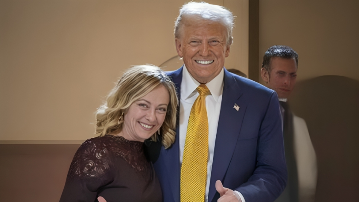Trump torna sull’Italia ai Mondiali: “Interessante, lasciatemi riflettere”. E Rubio: “Il problema non sono i calciatori iraniani ma…” Trump torna sull’Italia ai Mondiali: “Interessante, lasciatemi riflettere”. E Rubio: “Il problema non sono i calciatori iraniani ma…”