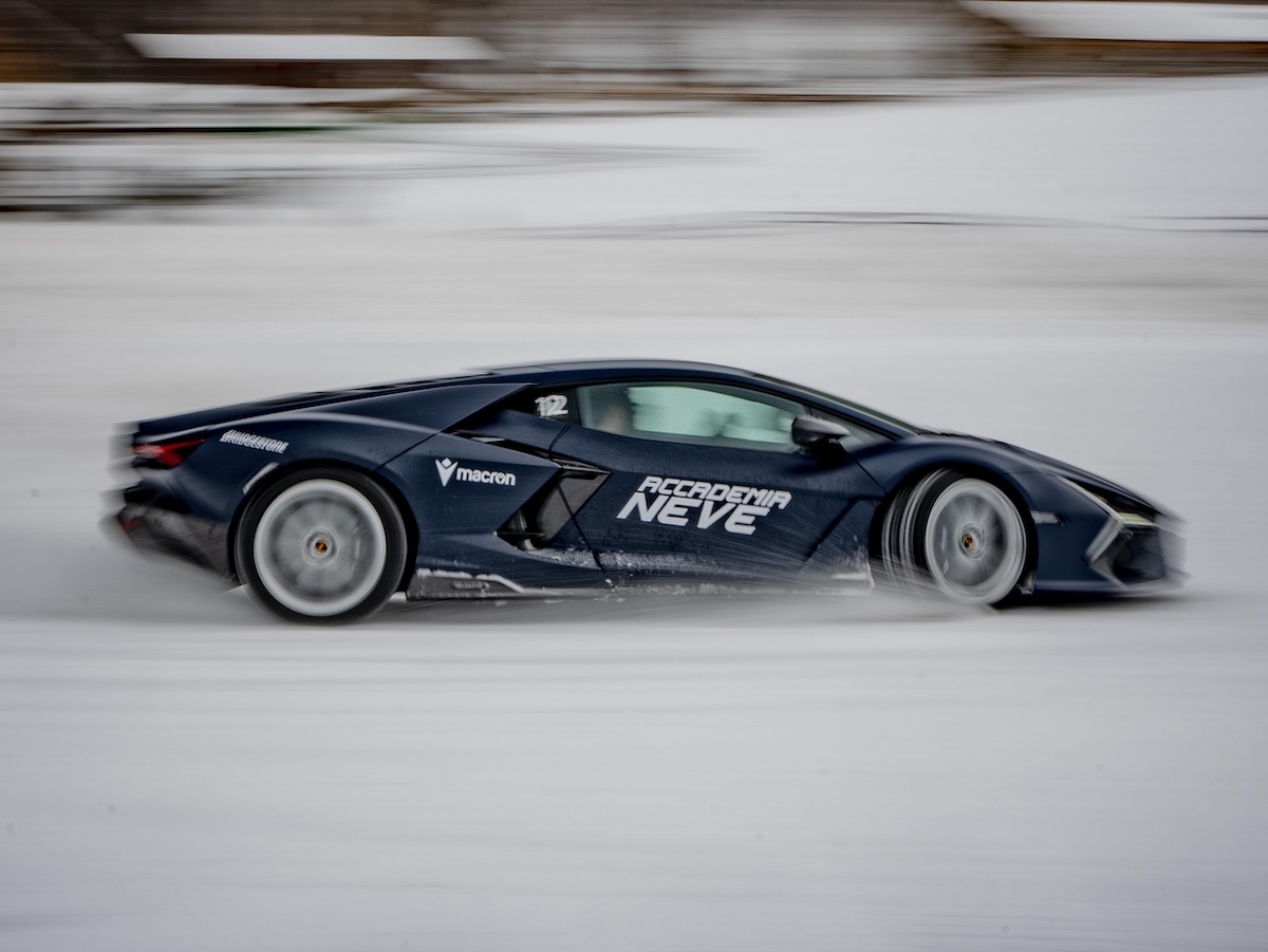 Lamborghini Accademia Neve 2026: il debutto di Temerario a Livigno Lamborghini Accademia Neve 2026: il debutto di Temerario a Livigno