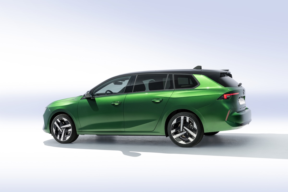 Opel Astra Electric: più autonomia e interni 100% ecosostenibili