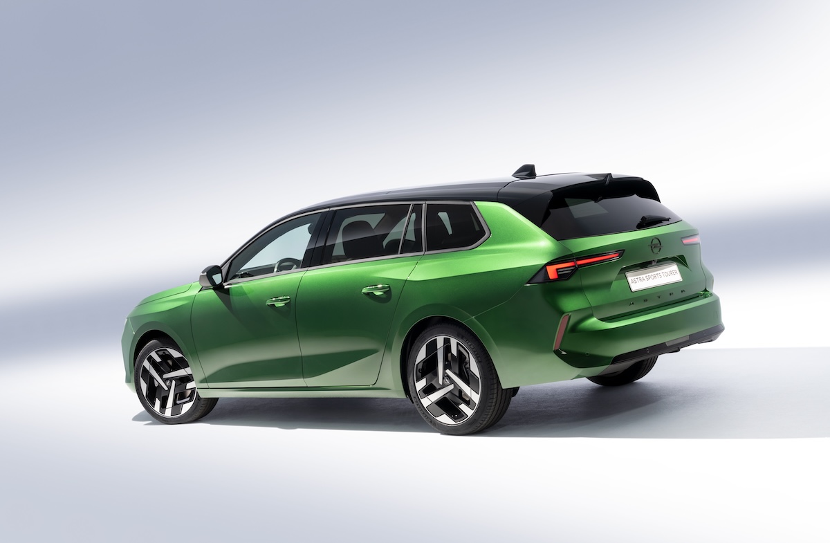 Opel Astra Electric: più autonomia e interni 100% ecosostenibili