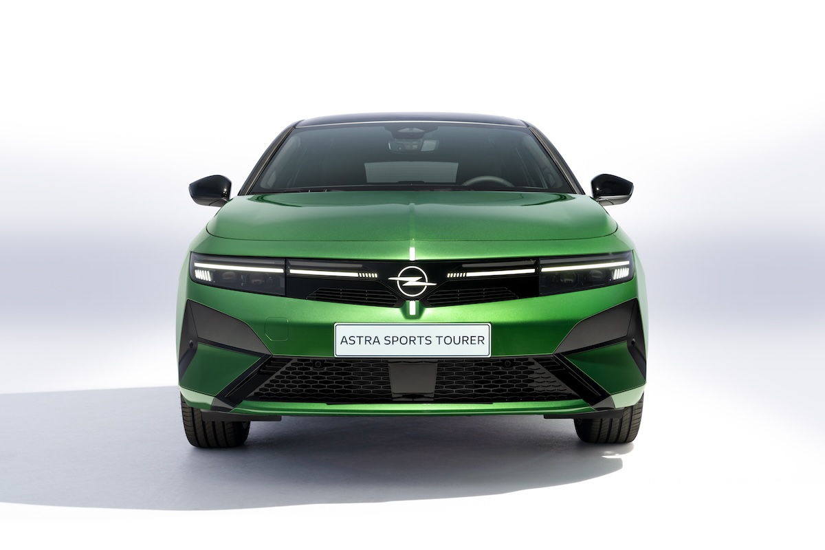 Opel Astra Electric: più autonomia e interni 100% ecosostenibili