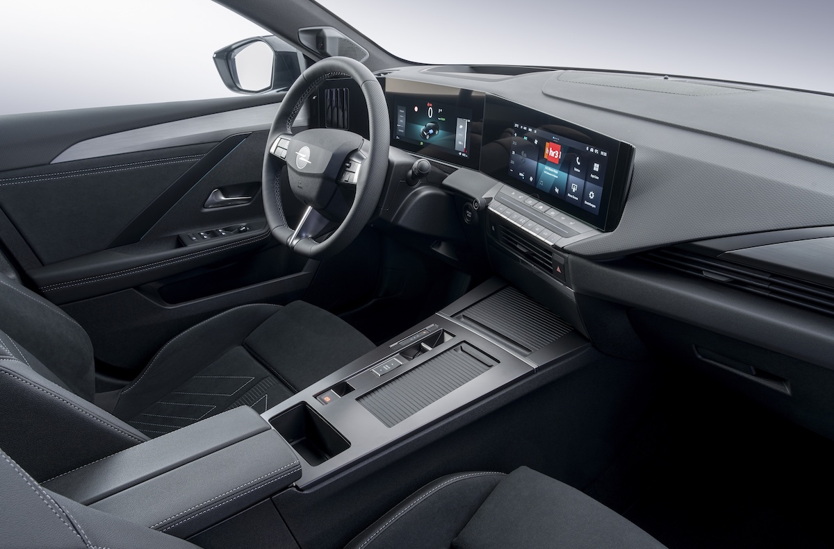 Opel Astra Electric: più autonomia e interni 100% ecosostenibili