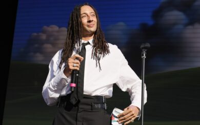 Milano-Cortina, esplode anche il caso Ghali. Abodi: “Non esprimerà il suo pensiero sul palco”. Le opposizioni: “E’ censura”