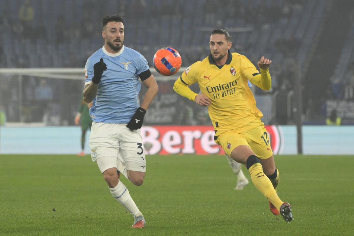 Napoli su Gila, blitz per blindare la difesa: la Lazio fa il prezzo con il Real Madrid dietro le quinte Napoli su Gila, blitz per blindare la difesa: la Lazio fa il prezzo con il Real Madrid dietro le quinte