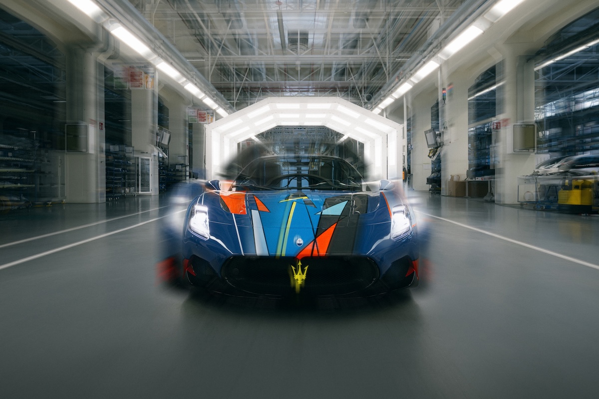 Parigi accende le supercar: debutta Bottegafuoriserie con Alfa e Maserati Parigi accende le supercar: debutta Bottegafuoriserie con Alfa e Maserati