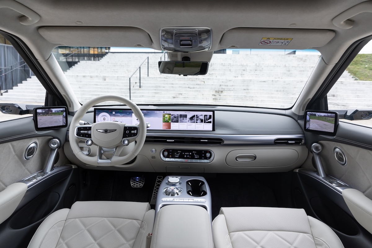 Genesis debutta in Italia: il premium coreano punta sull’ospitalità Son-nim