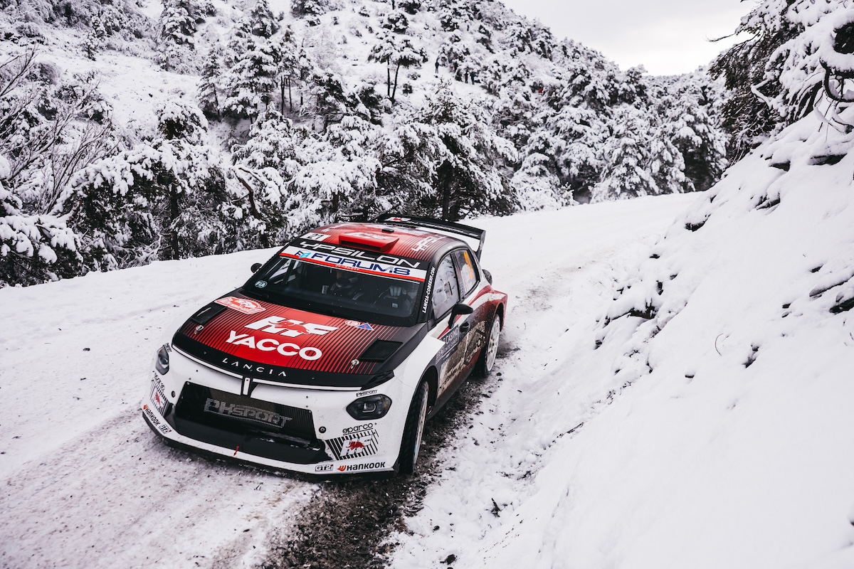 Monte-Carlo 2026, Lancia torna protagonista: la Ypsilon Rally2 HF sorprende il WRC2 Monte-Carlo 2026, Lancia torna protagonista: la Ypsilon Rally2 HF sorprende il WRC2