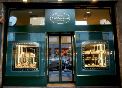 Sant Ambroeus, non decolla l’iconico bar milanese: caffè e brioche vanno di traverso al gruppo Usa SA Hospitality