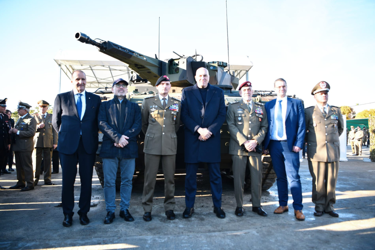 Leonardo, LRMV: consegnati quattro veicoli corazzati per la fanteria: al via il programma A2CS dell’Esercito Italiano