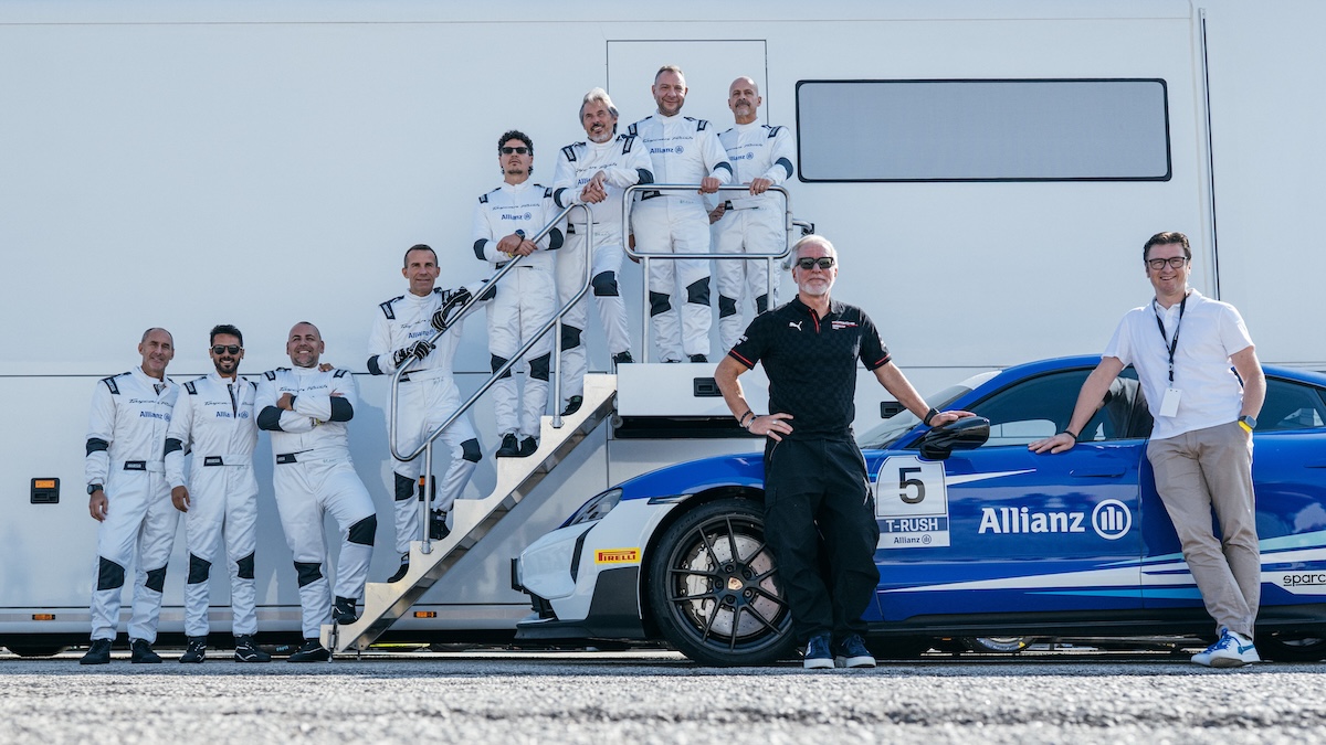 Nel 2025 Porsche supera il mercato: elettrico al 27% e 911 record
