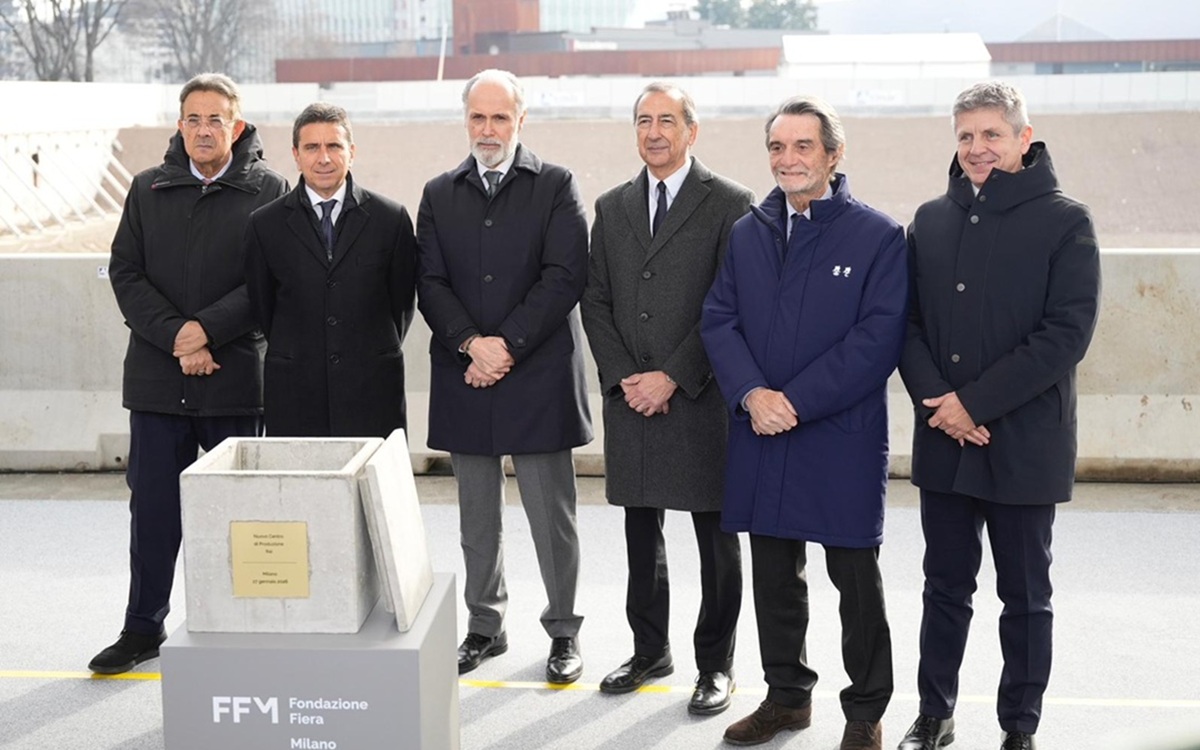 La Rai torna in Fiera Milano: posata la prima pietra del nuovo centro di produzione. VIDEO La Rai torna in Fiera Milano: posata la prima pietra del nuovo centro di produzione. VIDEO