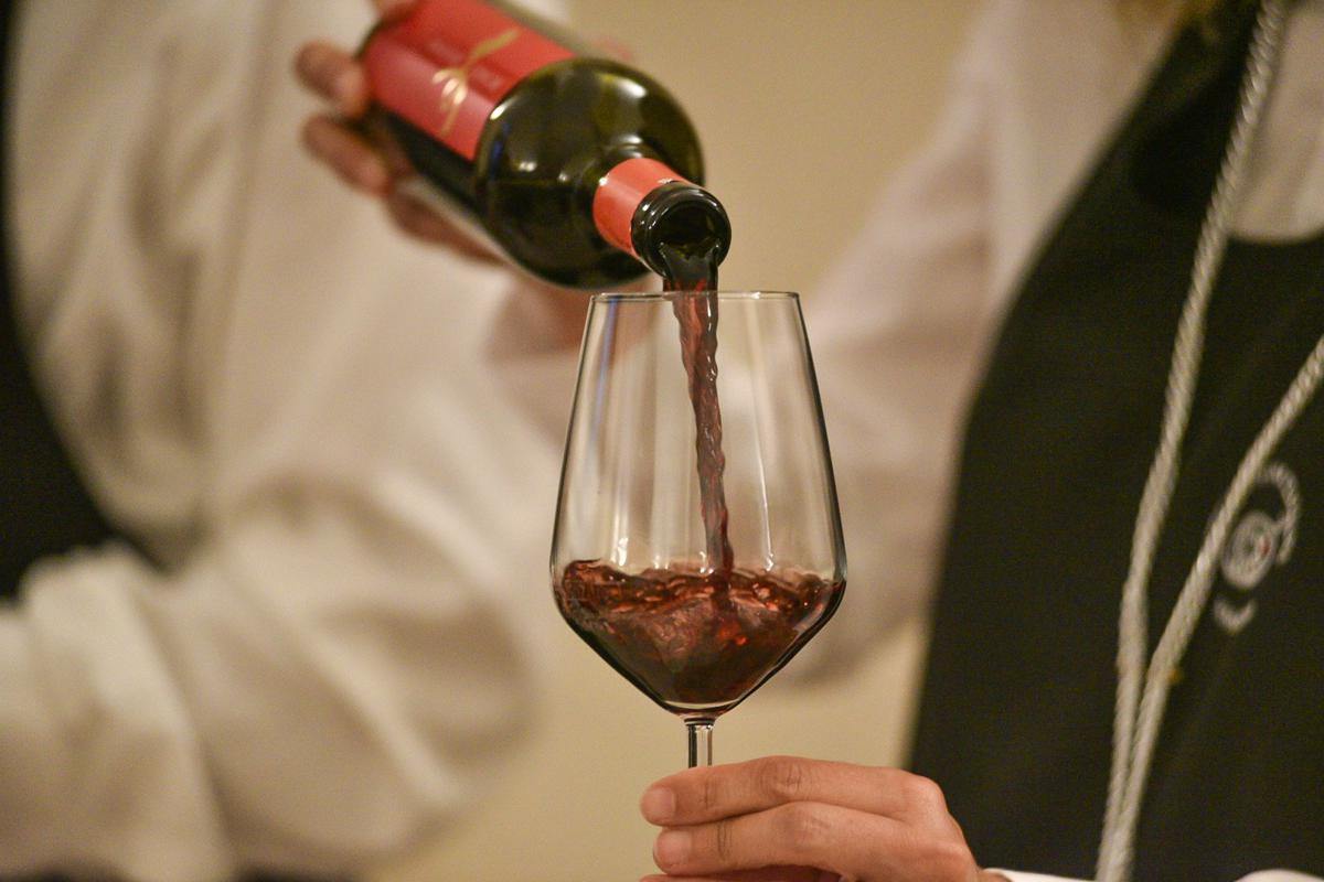 Nel mondo dei vini dealcolati e delle bevande analcoliche si apre un nuovo spazio: con PRIMØZERO il futuro è premium Nel mondo dei vini dealcolati e delle bevande analcoliche si apre un nuovo spazio: con PRIMØZERO il futuro è premium