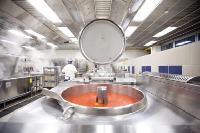 Il menu invernale di Milano Ristorazione: tra lasagne con ragù di soia biologica, pesce spada, halibut