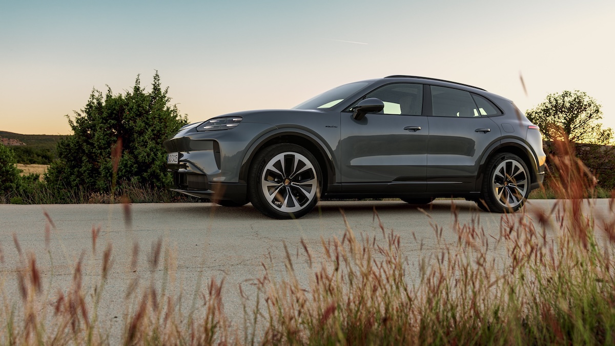 Porsche Cayenne Electric, super prestazioni e 642 km di autonomia Porsche Cayenne Electric, super prestazioni e 642 km di autonomia