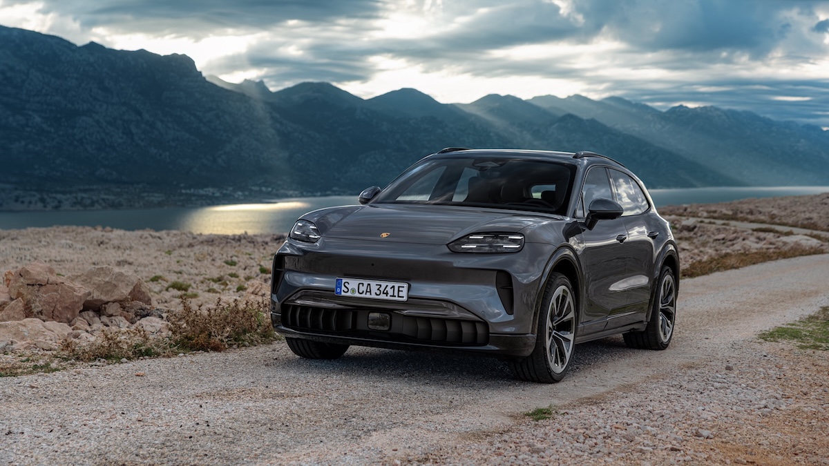 Porsche Cayenne Electric, super prestazioni e 642 km di autonomia Porsche Cayenne Electric, super prestazioni e 642 km di autonomia