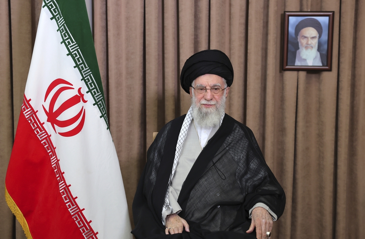 Usa verso la guerra contro l’Iran. Teheran: “Reagiremo come non mai, anche su larga scala”. Khamenei nel bunker Usa verso la guerra contro l’Iran. Teheran: “Reagiremo come non mai, anche su larga scala”. Khamenei nel bunker