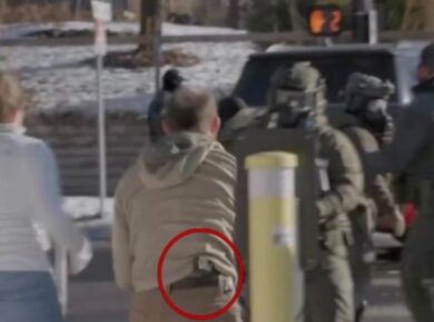 Dal calcio all’auto degli agenti Ice alla pistola: spunta un nuovo video che mostra Alex Pretti giorni prima della sua uccisione