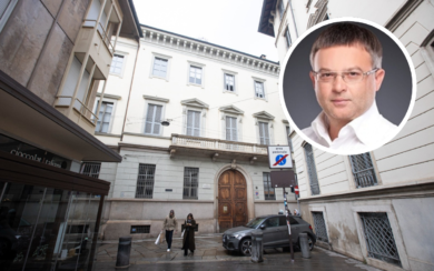 Milano, giallo di via Nerino: l’uomo precipitato è un banchiere ucraino. Tutte le piste ancora aperte