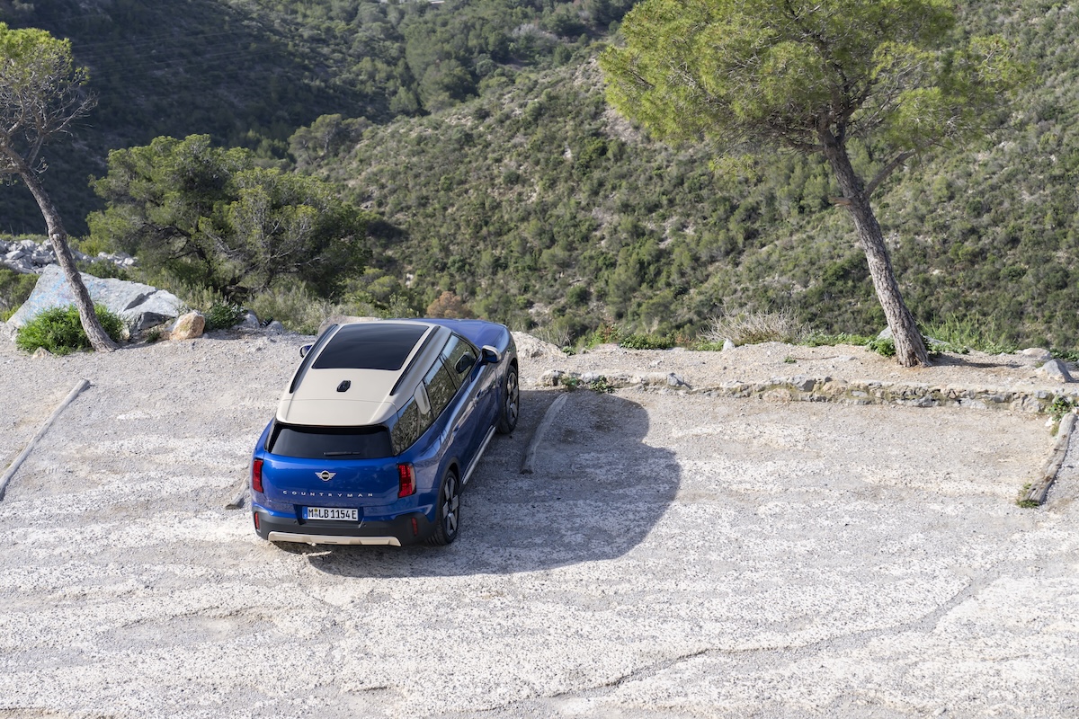 MINI Countryman elettrica supera i 500 km: il SUV elettrico premium compatto guarda al 2026