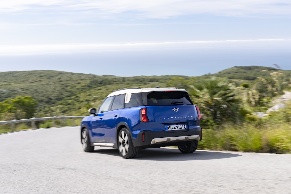 MINI Countryman elettrica supera i 500 km: il SUV elettrico premium compatto guarda al 2026