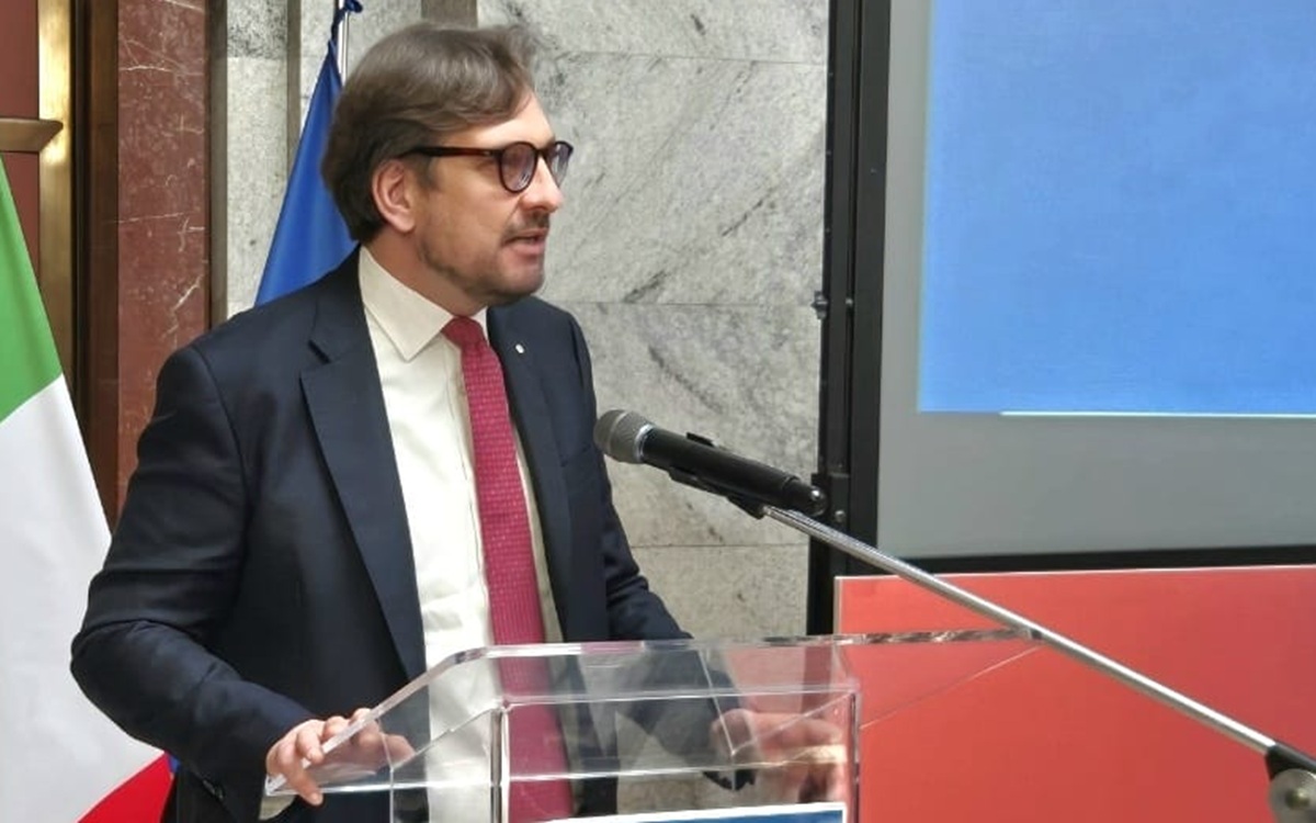 Tavolo Automotive, Guidesi a Roma: “Avanti con ulteriori correttivi per la piena neutralità tecnologica” Tavolo Automotive, Guidesi a Roma: “Avanti con ulteriori correttivi per la piena neutralità tecnologica”