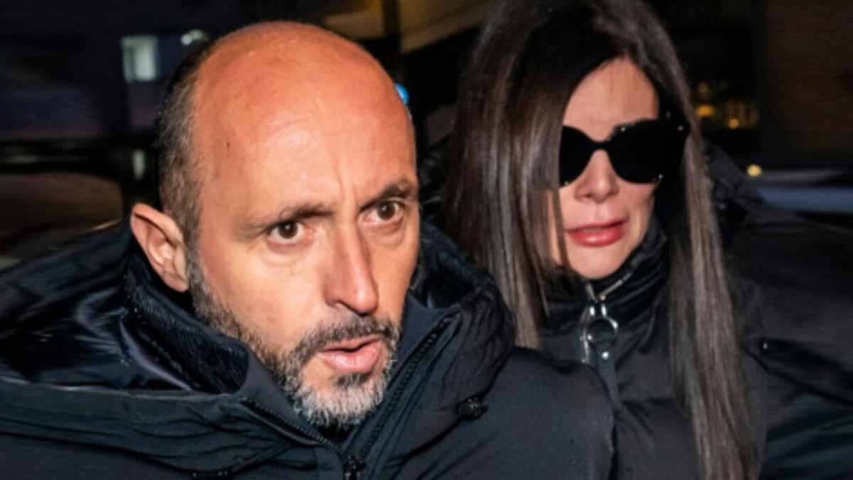 Crans Montana, spunta la riunione segreta dello staff dopo il rogo. Nove giorni per i Moretti per preparare una versione dei fatti identica Crans Montana, spunta la riunione segreta dello staff dopo il rogo. Nove giorni per i Moretti per preparare una versione dei fatti identica