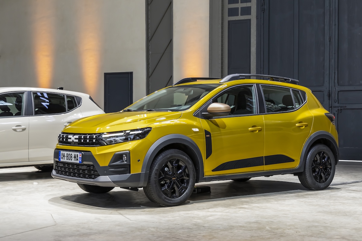 Nuova Dacia Sandero: la firma a LED “T” cambia il frontale Nuova Dacia Sandero: la firma a LED “T” cambia il frontale