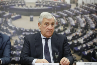 Legge elettorale, Tajani: “Difficile inserire il nome del candidato premier sulla scheda, spetta al Capo dello Stato”