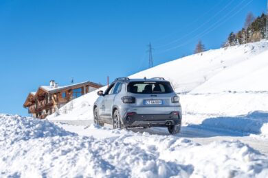 Jeep porta la nuova Compass sulla neve di Bardonecchia al 105XMasters