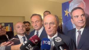 Maria La Ghezza capogruppo M5S Luigi Lobuono lascia Forza Italia