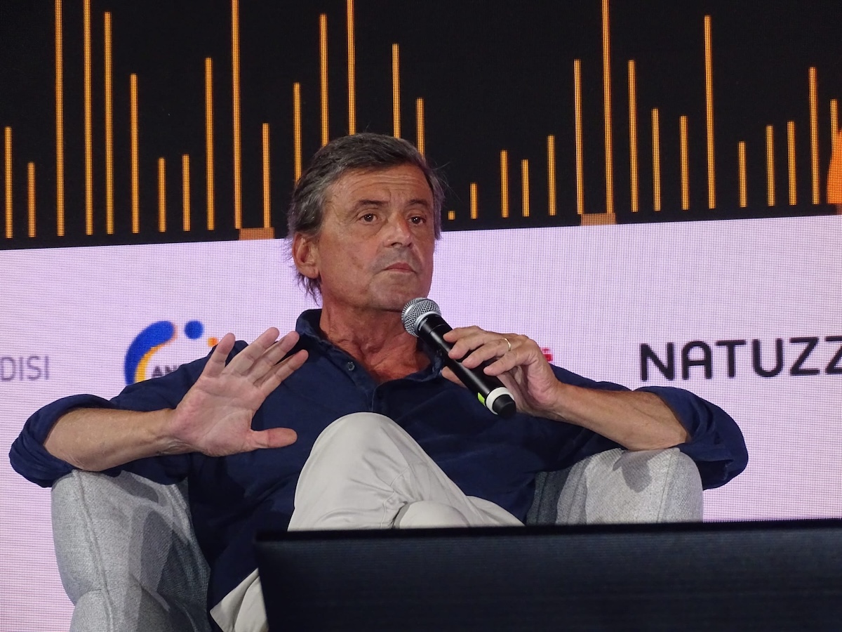 Scontro a distanza Barbero-Calenda, il professore: “La Crimea è russa”. Il leader di Azione: “Spero fosse ubriaco” Scontro a distanza Barbero-Calenda, il professore: “La Crimea è russa”. Il leader di Azione: “Spero fosse ubriaco”