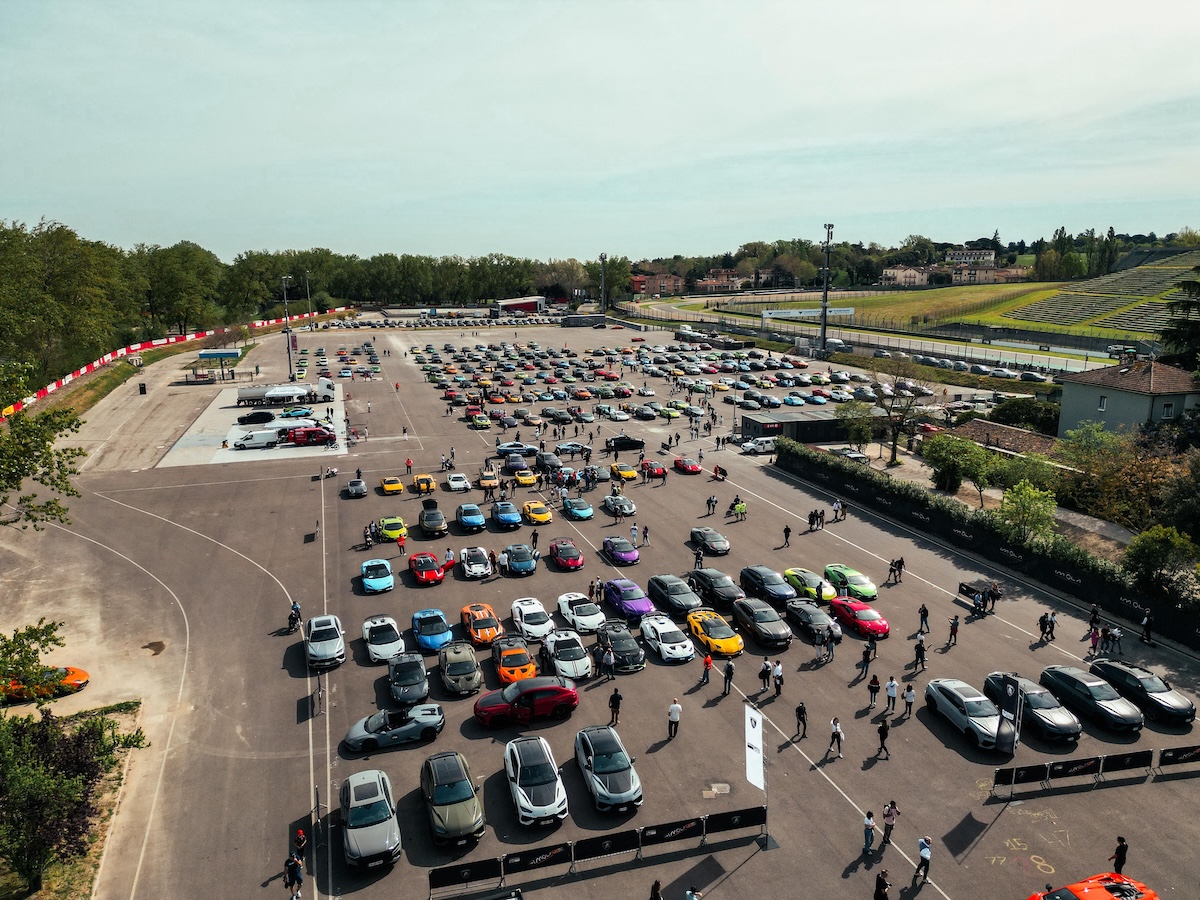 Lamborghini Arena 2026: Imola diventa il cuore del mondo del Toro