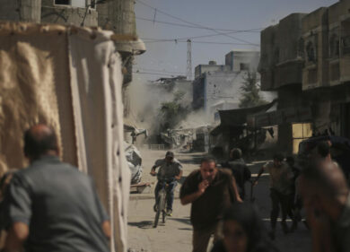 Gaza, tregua finita: cinque morti. Attacchi di Israele con aerei e droni