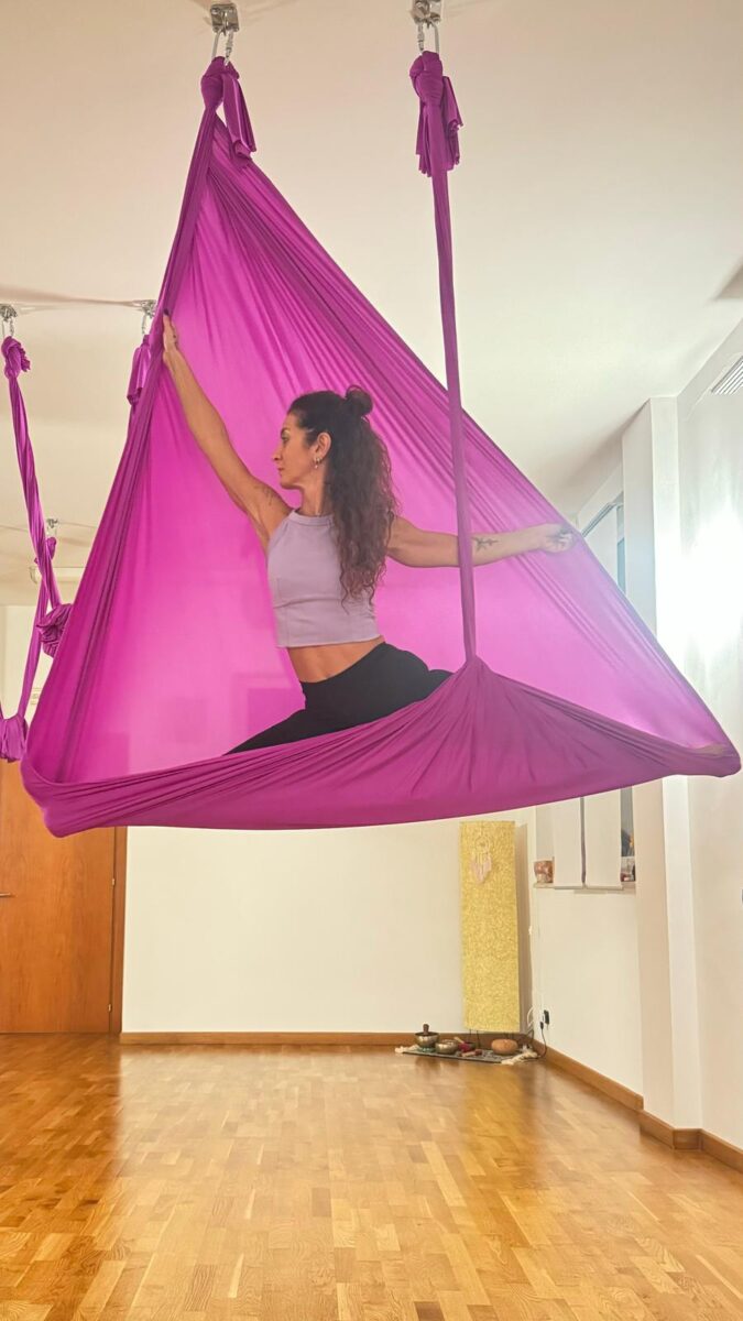 La danza aerea, arabeschi in equilibrio e grazia angelica La danza aerea, arabeschi in equilibrio e grazia angelica