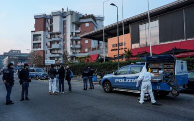 Sparatoria a Milano, le reazioni politiche. Il centrodestra: “Milano è diventata un far west”