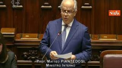 Scontri Torino, Piantedosi: Feriti 108 agenti, la Digos prosegue le indagini