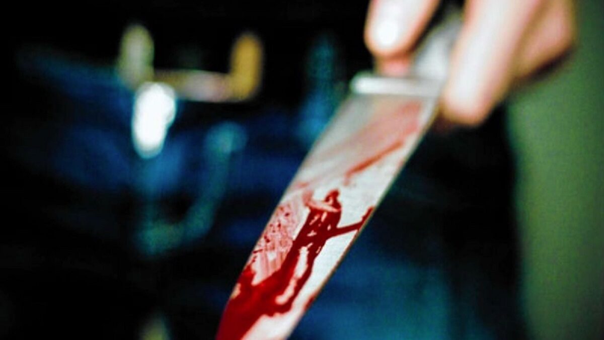 Attacco con coltello, ferite tre persone. Arrestato un sospettato. Giallo a Parigi Attacco con coltello, ferite tre persone. Arrestato un sospettato. Giallo a Parigi