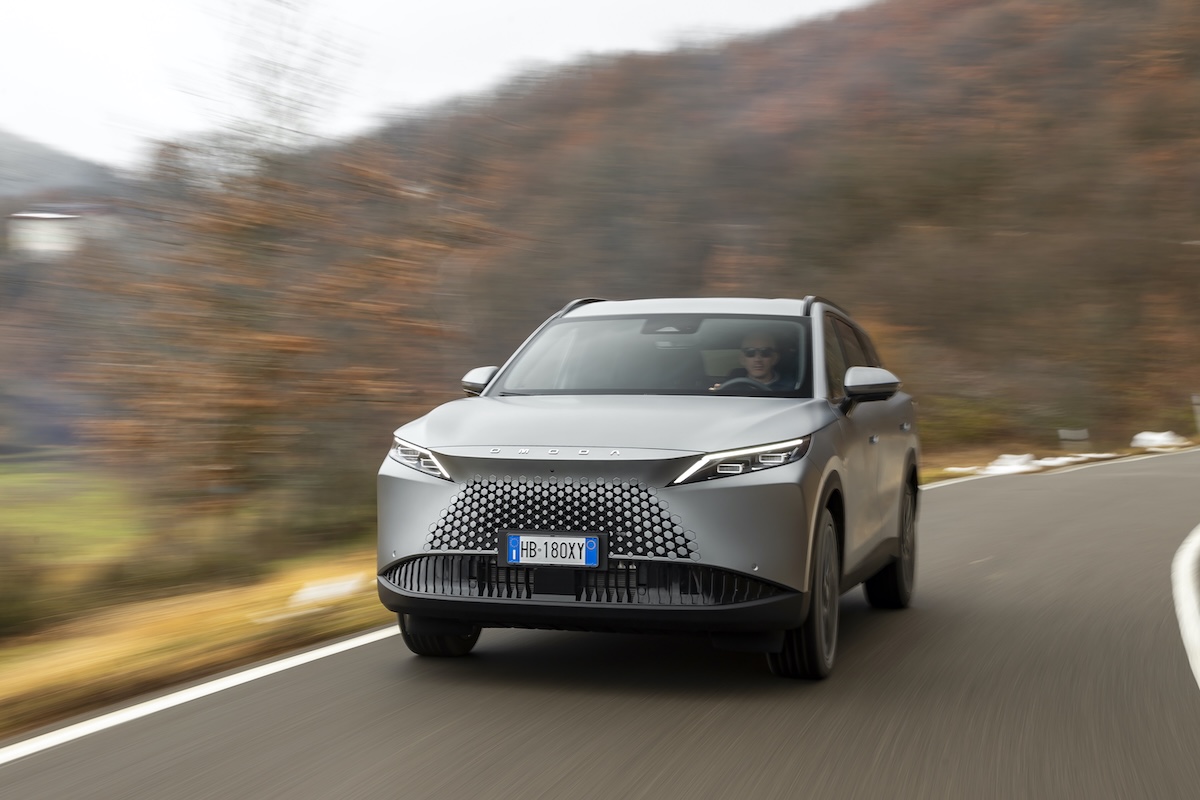 Omoda 7 SHS-P debutta in Italia: il nuovo plug-in hybrid da 279 CV Omoda 7 SHS-P debutta in Italia: il nuovo plug-in hybrid da 279 CV