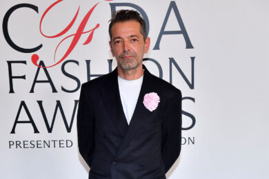Versace si affida alla mente di Pieter Mulier, lo stilista belga è il nuovo Chief Creative Officer