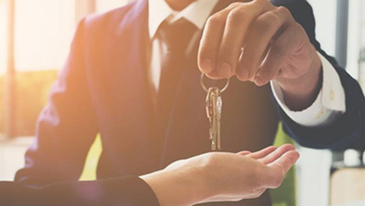 Uffici da trasformare in case, in Puglia si riapre la partita. Cosa cambia per i proprietari dopo la sentenza della Consulta Uffici da trasformare in case, in Puglia si riapre la partita. Cosa cambia per i proprietari dopo la sentenza della Consulta