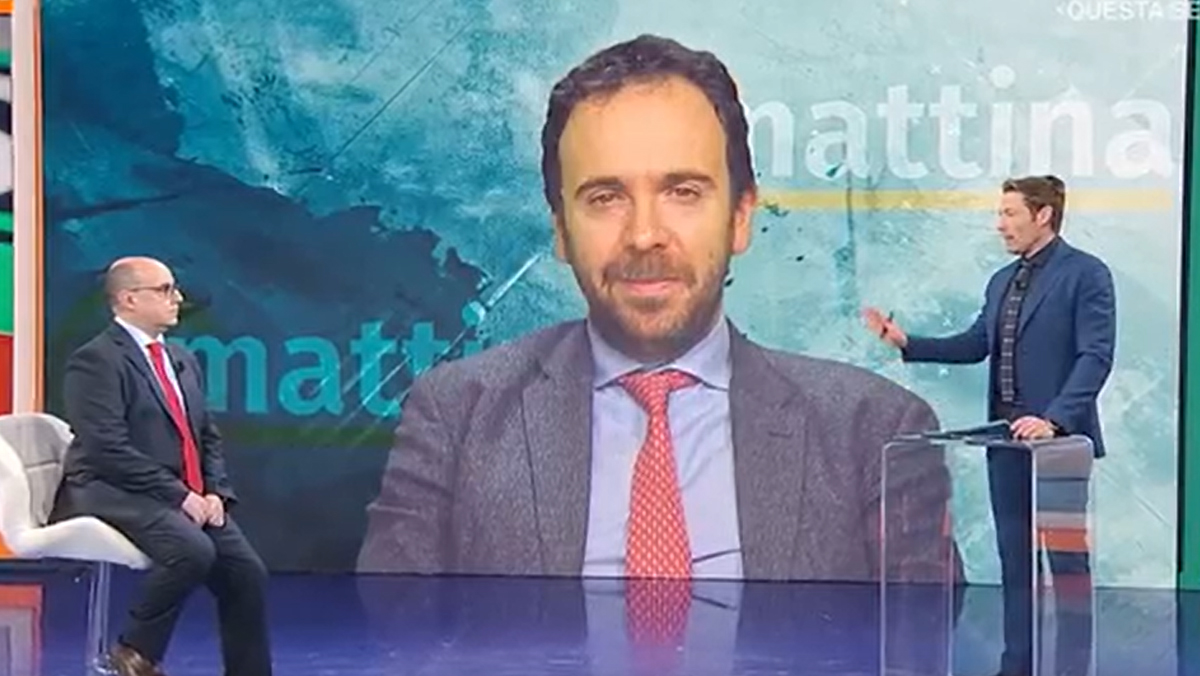 Dall’andamento dei mutui al boom dei prezzi delle case, l’intervento del direttore di Affaritaliani Marco Scotti ospite a “Unomattina” su Rai1 Dall’andamento dei mutui al boom dei prezzi delle case, l’intervento del direttore di Affaritaliani Marco Scotti ospite a “Unomattina” su Rai1