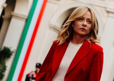 Pucci rinuncia a Sanremo dopo gli insulti social, Meloni: “Ora basta con il doppiopesismo. Se attaccano me è satira, ma su di loro è sessismo”