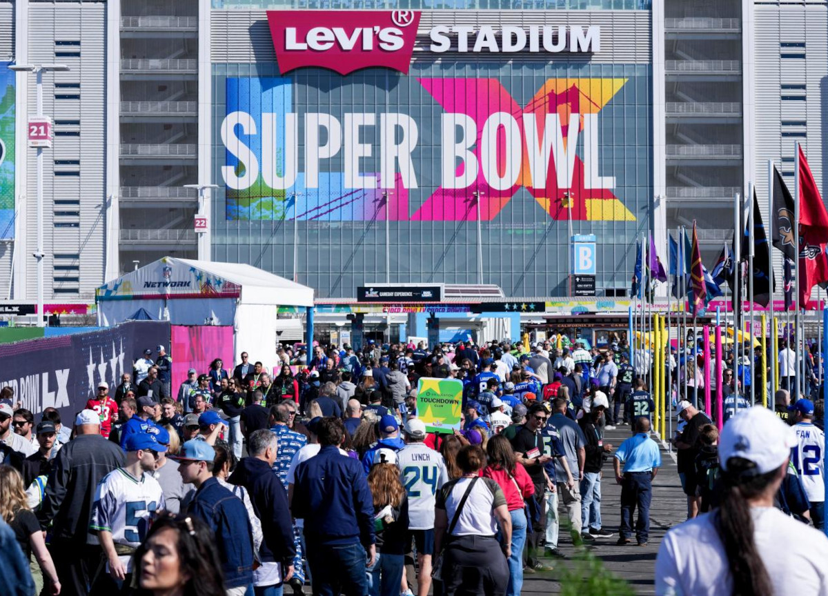 Super Bowl, due brutte notizie per Trump: i suoi Patriots ko e lo show di Bad Bunny. Tutto sul trionfo di Seattle Super Bowl, due brutte notizie per Trump: i suoi Patriots ko e lo show di Bad Bunny. Tutto sul trionfo di Seattle