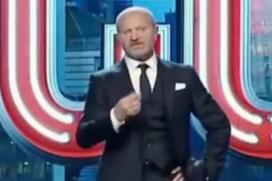 Andrea Pucci, il video con la raccolta delle sue battute più discusse scatena il dibattito