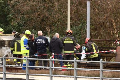 Olimpiadi, sabotaggio sulla linea ferroviaria di Pesaro: un blog anarchico rivendica tutto. Ecco il testo